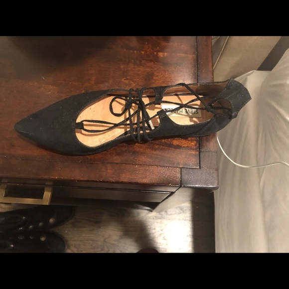 Steve Madden pointy lace up flats. - Picture 4 of 4